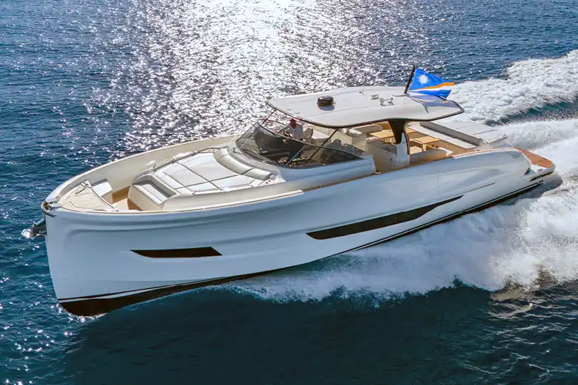 5 reasons Solaris Power is the ultimate luxury boat