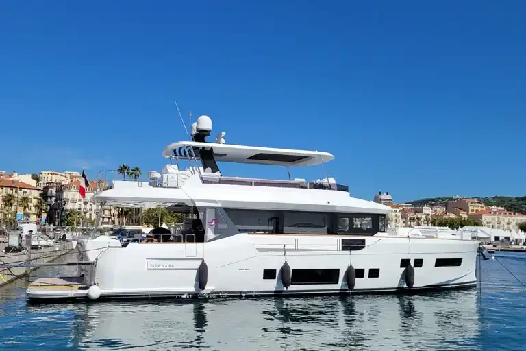 New Sirena 68: optimized layout, low fuel consumption, and gyrostabilized comfort